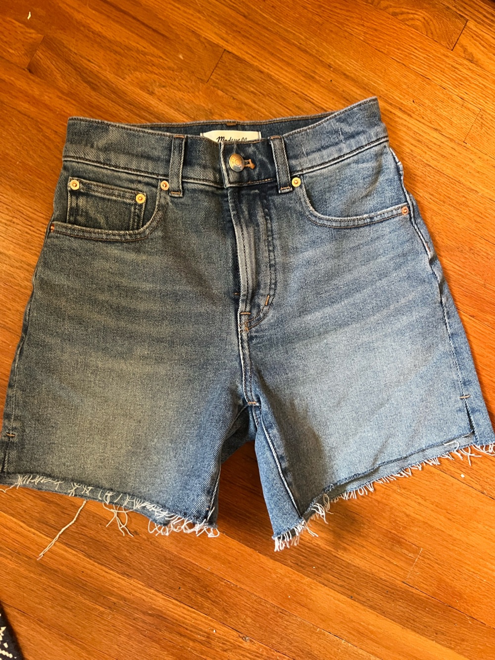 Madewell Perfect fit mid length denim short